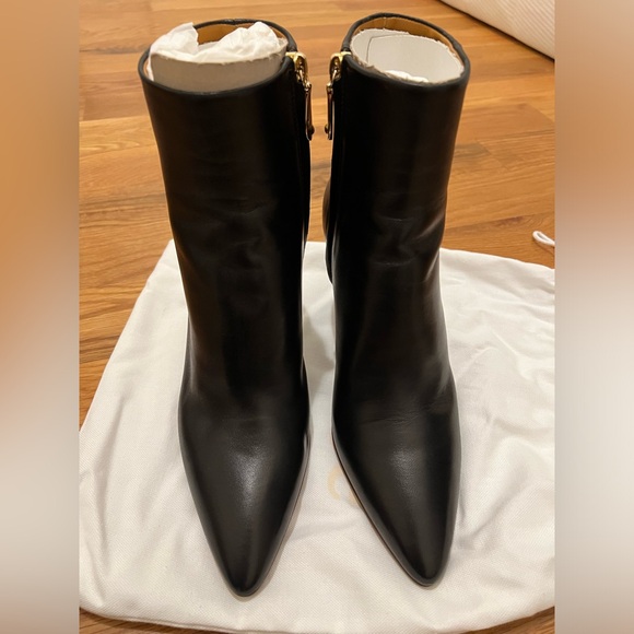 CHLOE OLI LEATHER ANKLE BOOTS - Picture 8 of 11